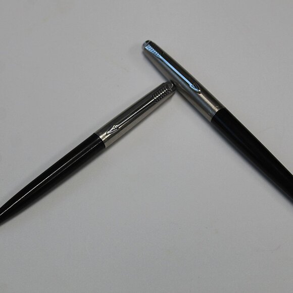 Vintage Parker 45 Pen & Pencil Set – Black & Chrome – Elegant Office Style - Picture 4 of 12